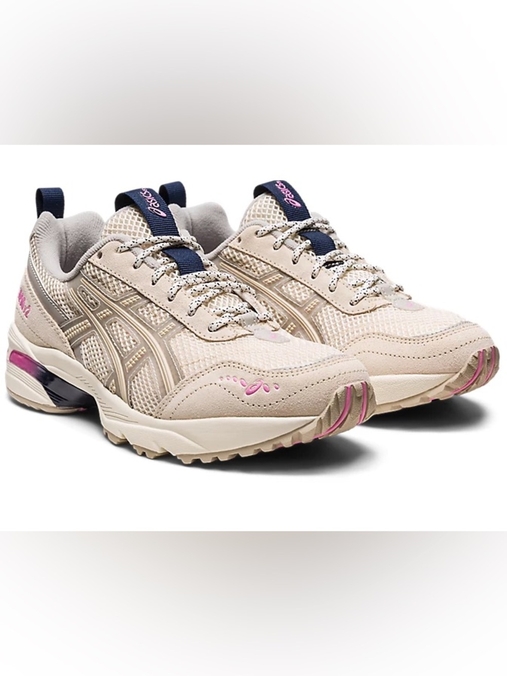 Asics GEL-1090 V2 SNEAKERS / 
Color: Oatmeal & Oyster Grey